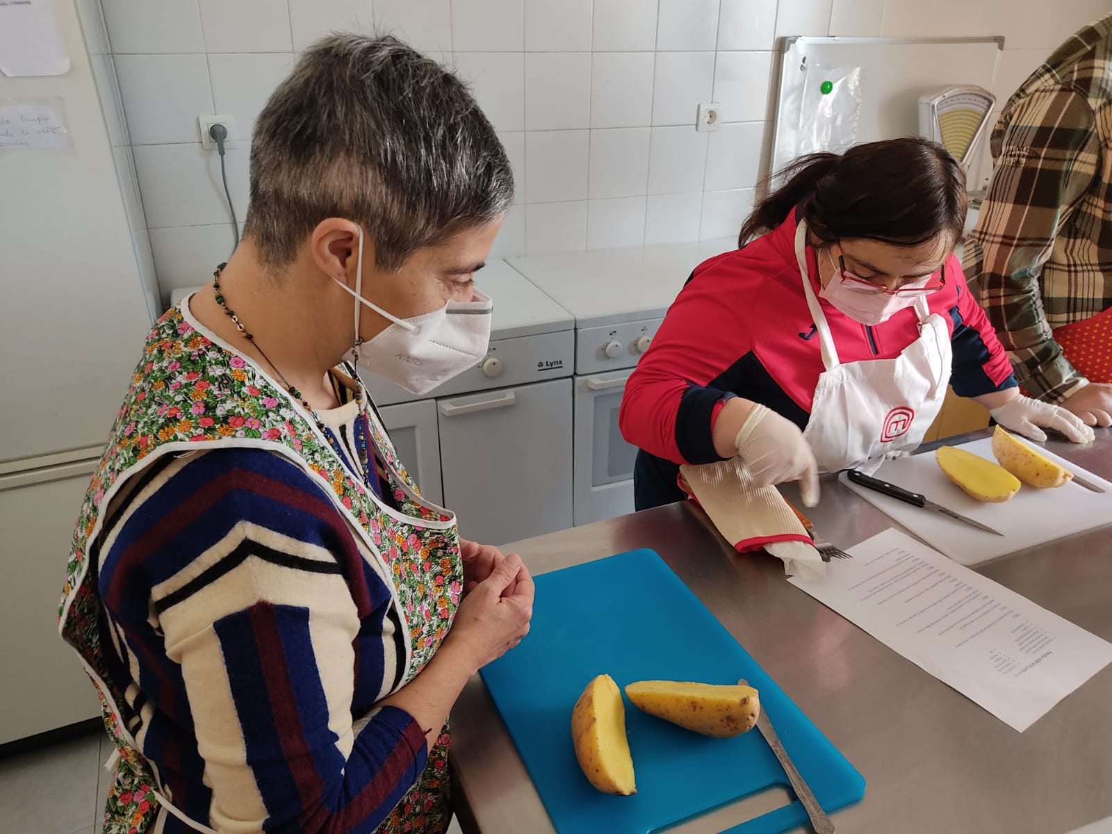 Aprendiendo a ser independientes: taller de cocina en Fundación AFIM Salamanca