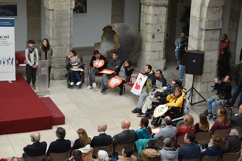  Asistimos al Parlamento de Cantabria para celebrar el Día Internacional y Europeo de las Personas con Discapacidad junto a CERMI Cantabria