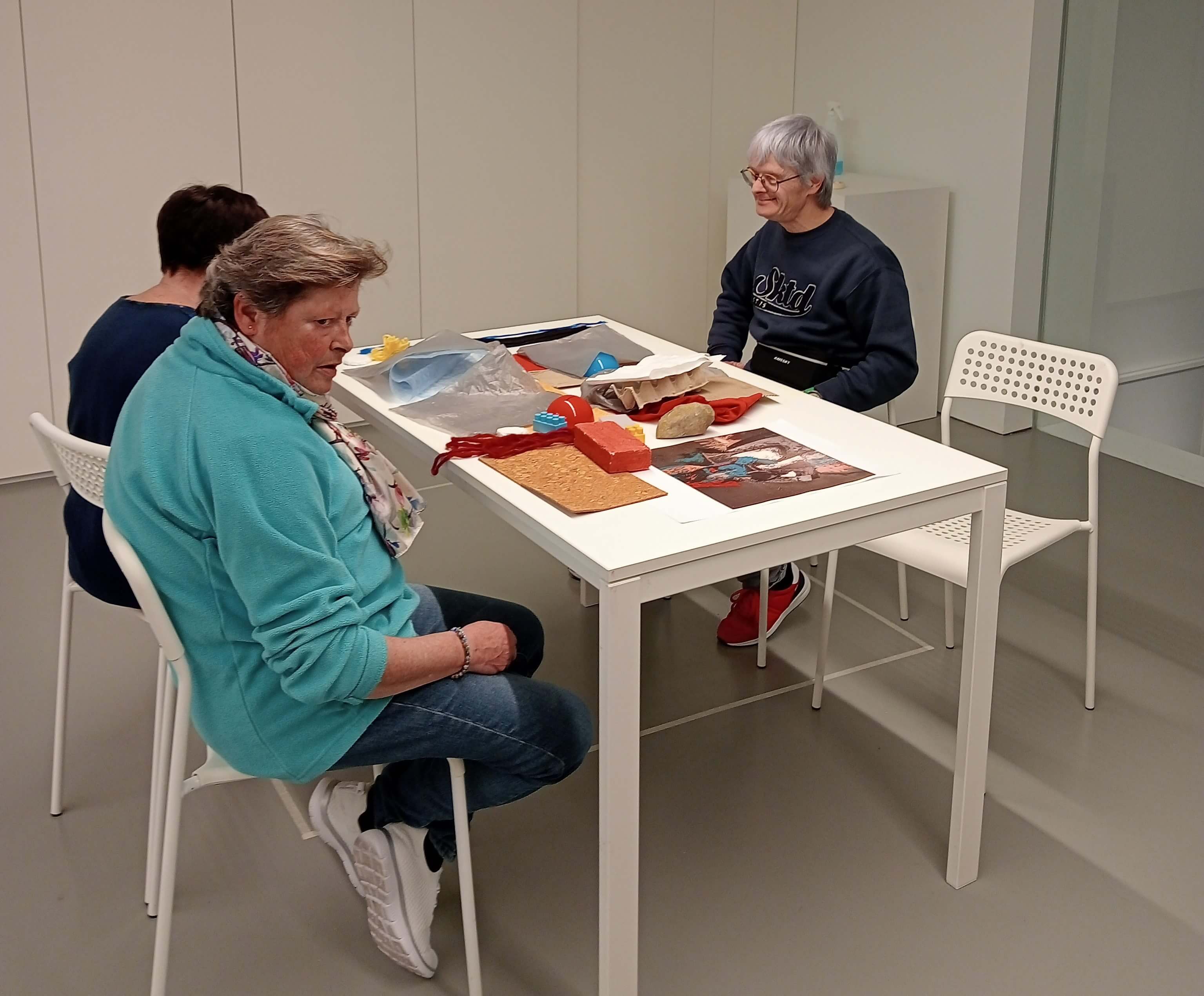  Participamos en un taller práctico sobre la exposición Ciria. Pintura, memoria y tiempo